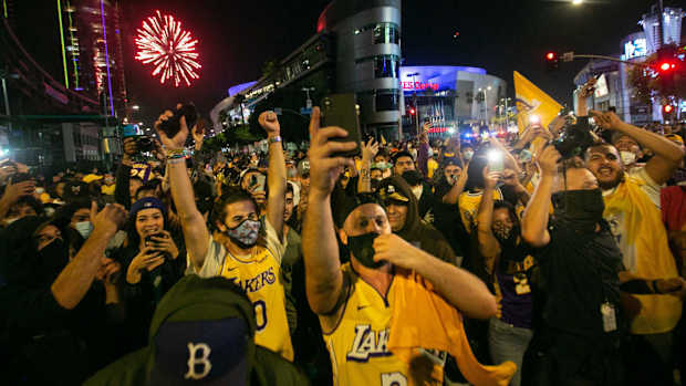 lakers-fans