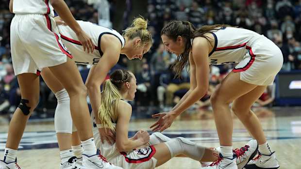uconn women basketball