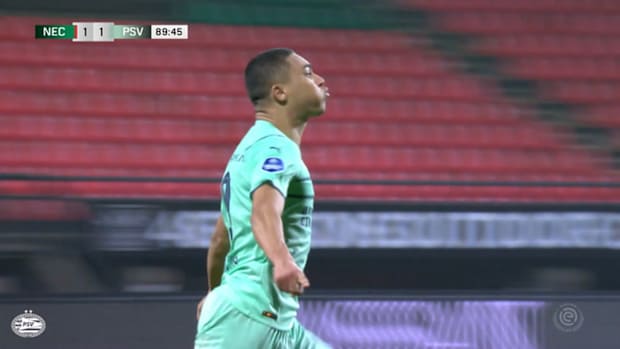 Carlos Vinicius scores dramatic late winner vs NEC