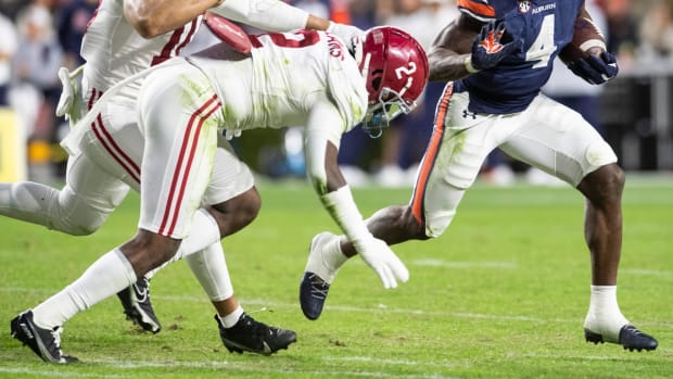 Auburn Tigers running back Tank Bigsby (4) runs the ball during the Iron Bowl at Jordan-Hare Stadium in Auburn, Ala., on Saturday, Nov. 27, 2021. Alabama Crimson Tide defeated Auburn Tigers 24-22 in 4OT.