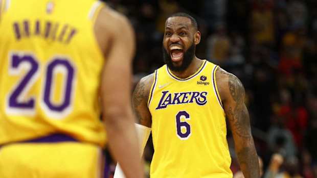 lebron james usa today 12-28-21