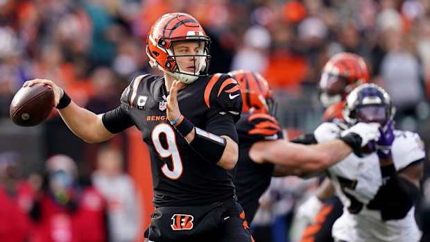Cincinnati Bengals quarterback Joe Burrow (9) throws in the first quarter during a Week 16 NFL game against the Baltimore Ravens, Sunday, Dec. 26, 2021, at Paul Brown Stadium in Cincinnati.

Baltimore Ravens At Cincinnati Bengals Dec 26