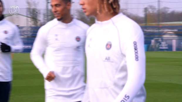 PSG training with Messi before the game against Reims