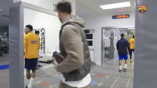 Aubameyang meets Xavi and new teammates