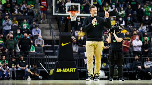 dan-lanning-halftime-on-the-mic