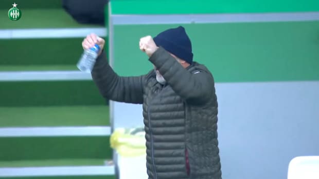 Boudebouz incredible free-kick vs Strasbourg