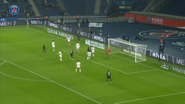 Nuno Mendes' first Ligue 1 assist at PSG