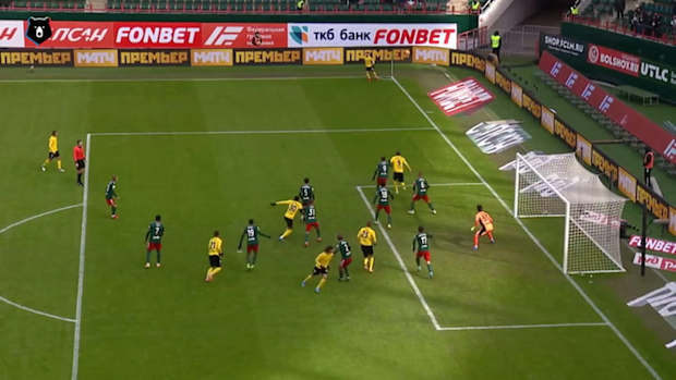 Ilya Kukharcuk's miss of the season contender against Lokomotiv Moscow