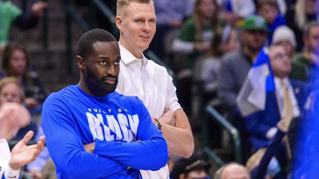 Theo Pinson, Dallas Mavericks