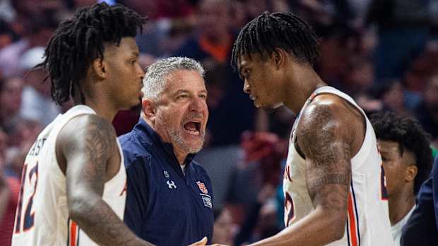 Auburn Tigers head coach Bruce Pearl talks with his team during a break in the action during the first round of the 2022 NCAA tournament at Bon Secours Wellness Arena in Greenville, S.C., on Friday, March 18, 2022. Auburn Tigers defeated Jacksonville State Gamecocks 80-61.