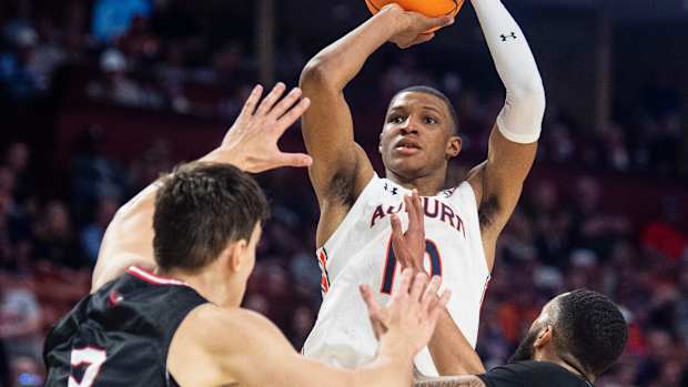 Auburn Tigers forward Jabari Smith (10) takes a jump shot during the first round of the 2022 NCAA tournament at Bon Secours Wellness Arena in Greenville, S.C., on Friday, March 18, 2022. Auburn Tigers defeated Jacksonville State Gamecocks 80-61.