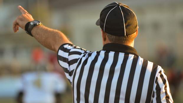 referee