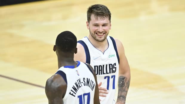Dorian Finney-Smith, Dallas Mavericks, Luka Doncic