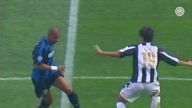 Adriano's solo goal vs Udinese