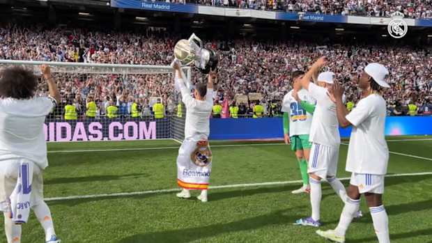 Real Madrid squad and coaching staff's celebration at the Santiago Bernabéu