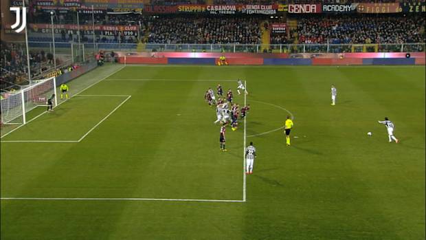 Andrea Pirlo nets last-minute free-kick vs Genoa