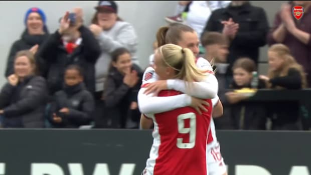 Beth Mead's long-range stunner vs Aston Villa