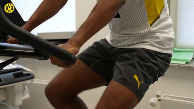 Behind the scenes: Karim Adeyemi joins Dortmund