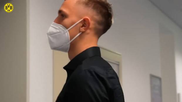 Nico Schlotterbeck's first day at Borussia Dortmund
