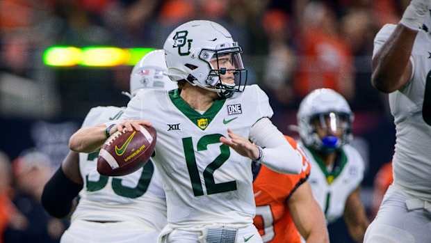 Blake Shapen Baylor Quarterback