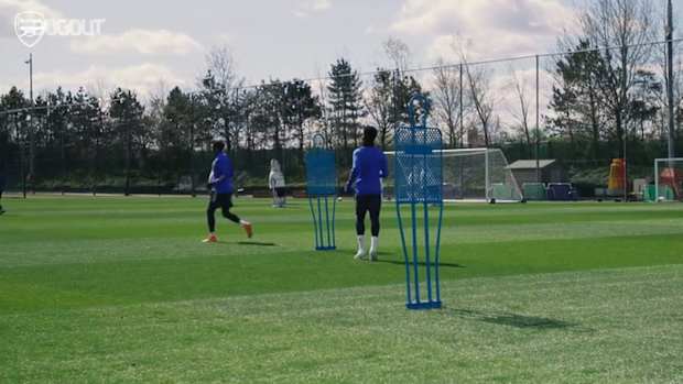 Arsenal players work hard in training before Slavia Prague clash