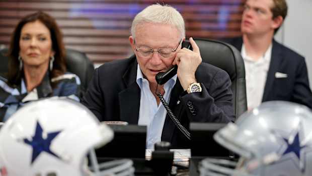 jerry jones phone 