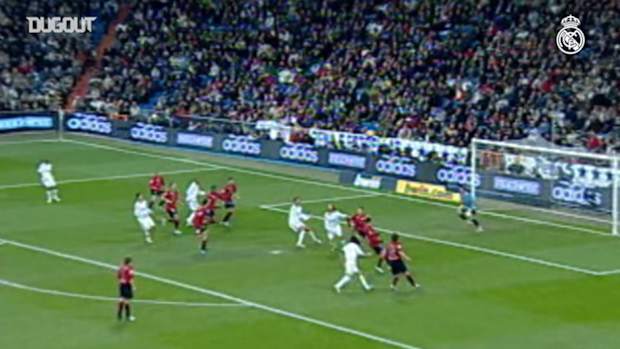 Ruud van Nistelrooy's goal against Osasuna from the 2007/08 season 