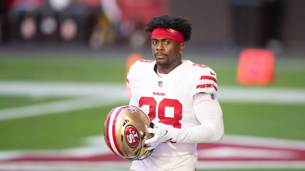 Dec 26, 2020; Glendale, Arizona, USA; San Francisco 49ers running back Jerick McKinnon (28) prior to the game against the Arizona Cardinals at State Farm Stadium. Mandatory Credit: Billy Hardiman-USA TODAY Sports