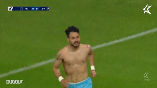 Cesinha strikes to down Jeonbuk