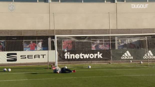 Gonzalo Villar’s amazing goals in Spain U21 training