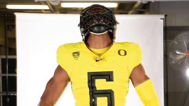 TJ Dudley Oregon OV 3