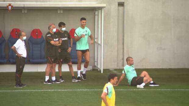 Cristiano Ronaldo pranks Pepe by pouring cold water on his head