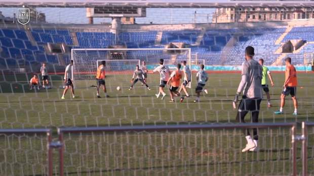 Spain train in St. Petersburg ahead of facing Switzerland