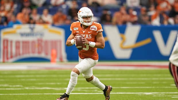 casey-thompson-texas-longhorns