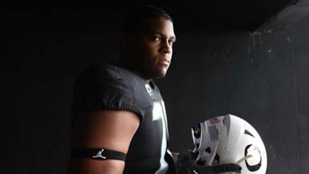 Kelvin Banks Tunnel w: Helmet