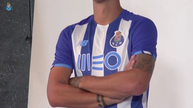 Behind the scenes: FC Porto’s 2021-22 photoshoot
