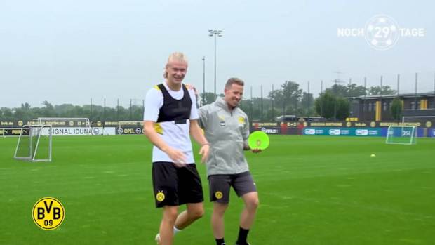Erling Haaland finally back in Dortmund training