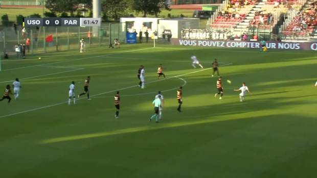 Achraf Hakimi's first goal with Paris Saint-Germain