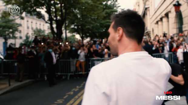 Behind the scenes: Lionel Messi signs for Paris Saint-Germain