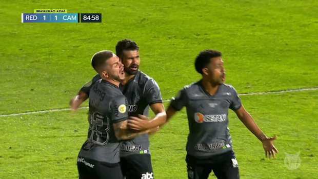 Diego Costa’s incredible debut goal with Atlético-MG