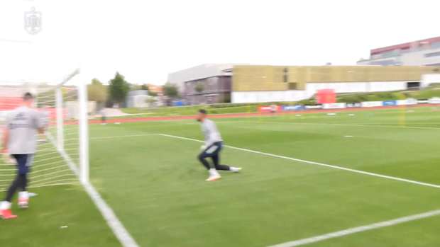Great goals and saves as Spain begin training camp