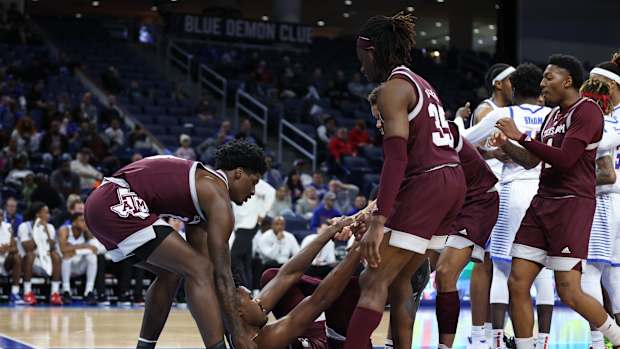 aggies basketball 1
