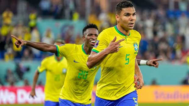 Casemiro scores for Brazil vs. Switzerland