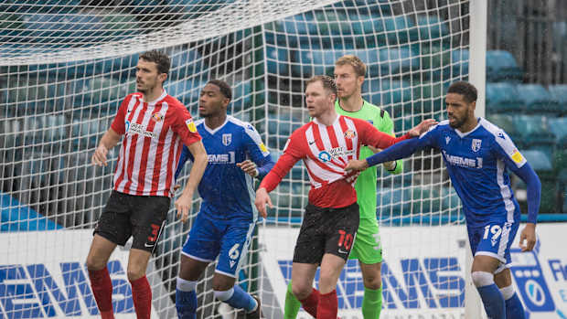 Tom Flanagan Aiden O'Brien in Sunderland action