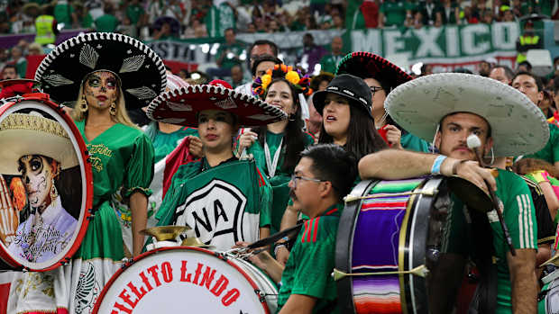 Cielito lindo fans en Qatar