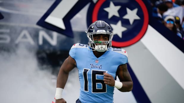 Tennessee Titans wide receiver Treylon Burks (16) takes the field to face the Cincinnati Bengals at Nissan Stadium Sunday, Nov. 27, 2022, in Nashville, Tenn.