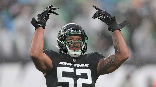 New York Jets DE Jermaine Johnson celebrates tackle