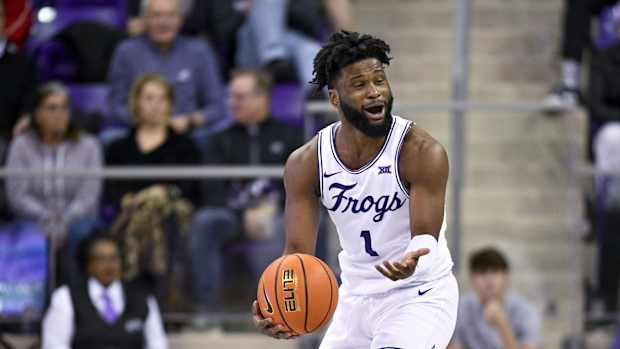 Men's Basketball Poll Watching Week 5: Frogs Back In Rankings