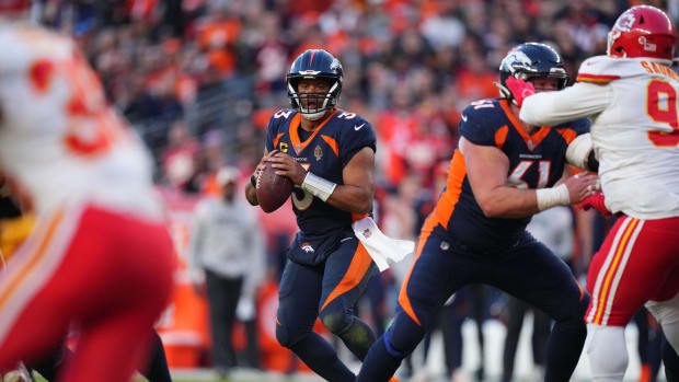 Denver Broncos quarterback Russell Wilson (3) prepares to pass the ball in the second quarter against the Kansas City Chiefs at Empower Field at Mile High.
