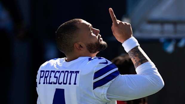 Dak Prescott durante primer cuarto ante Jacksonville